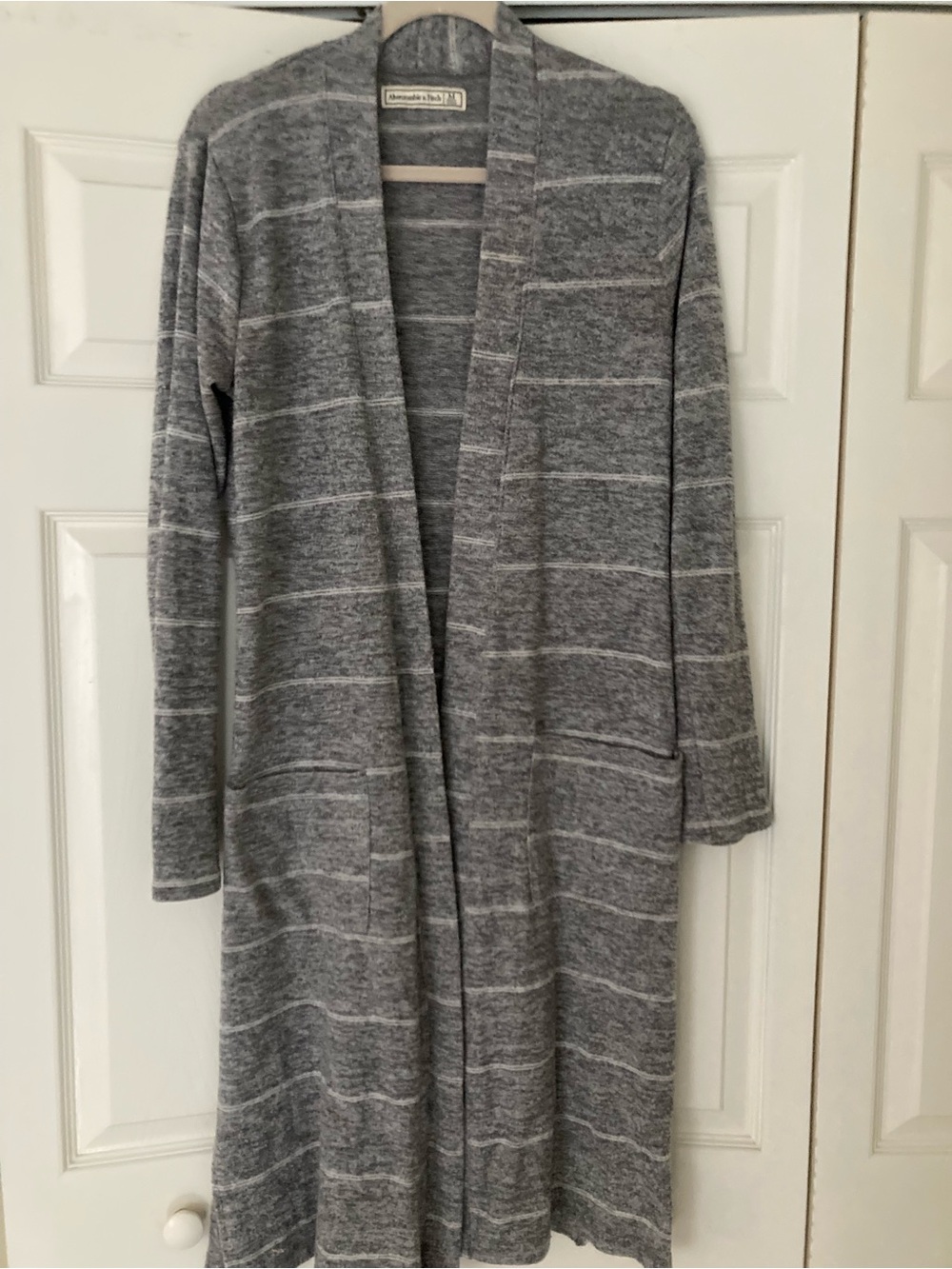 Abercrombie & Fitch Gray Striped Open-Front Long Cardigan
